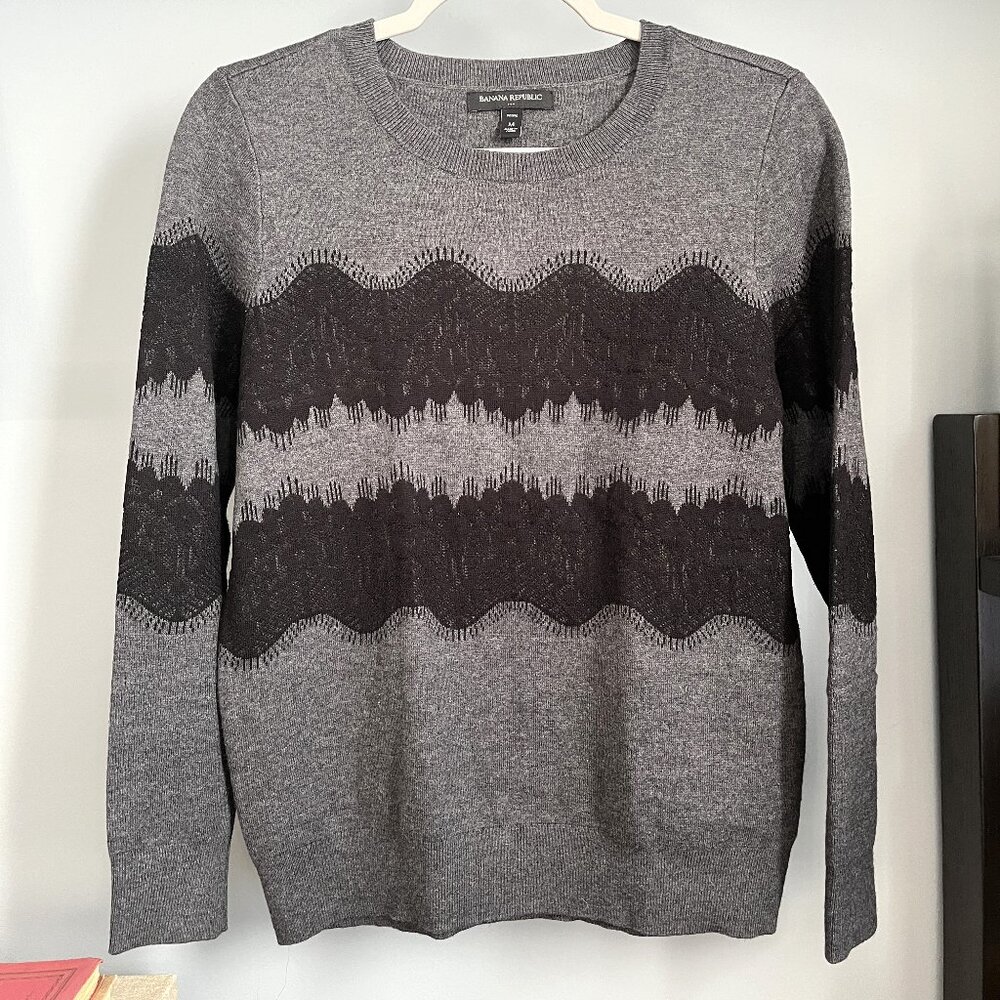 BR Banana Republic Crew Sweater (Gray/Black) MP